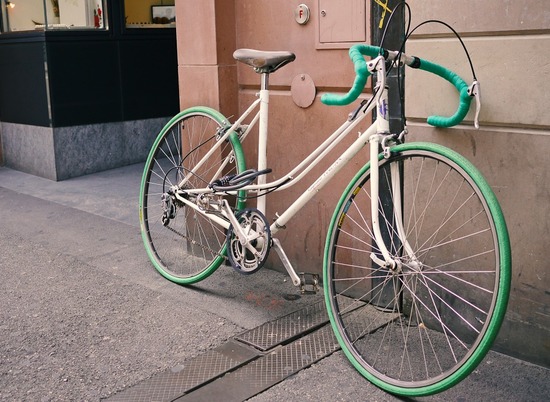 Волгоградцам пояснили правила передвижения по городу на велосипеде